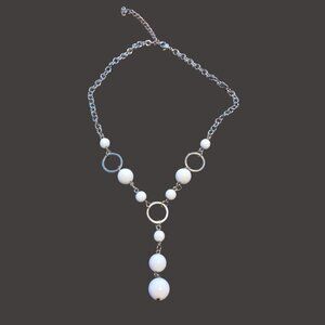 Vintage Graduated Beading White Chunky Necklace